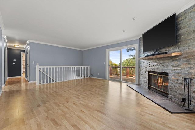 2117 Harris-Highland DRIVE, Waukesha, WI 53188