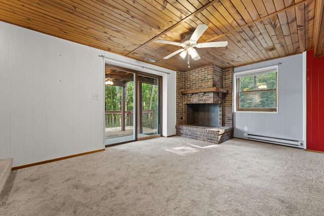 2117 Harris-Highland DRIVE, Waukesha, WI 53188