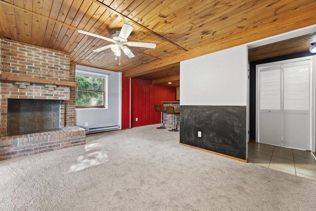 2117 Harris-Highland DRIVE, Waukesha, WI 53188