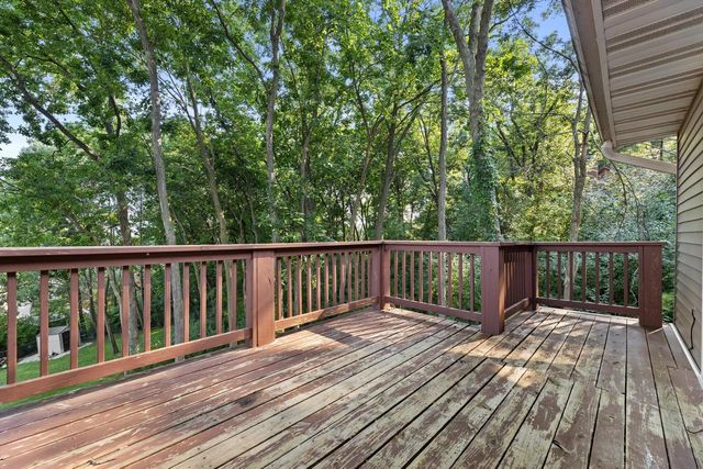2117 Harris-Highland DRIVE, Waukesha, WI 53188