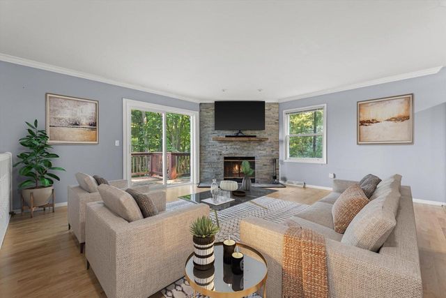 2117 Harris-Highland DRIVE, Waukesha, WI 53188