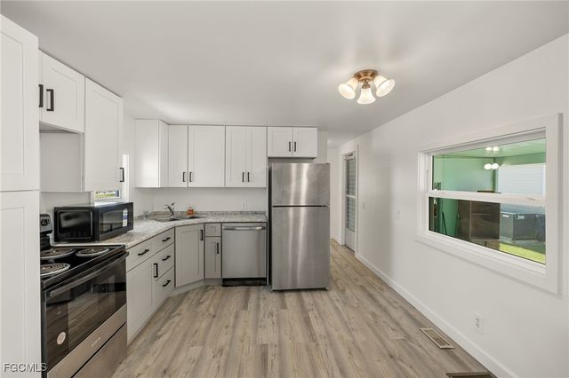 341 Mattie AVE, Fort Myers, FL 33908