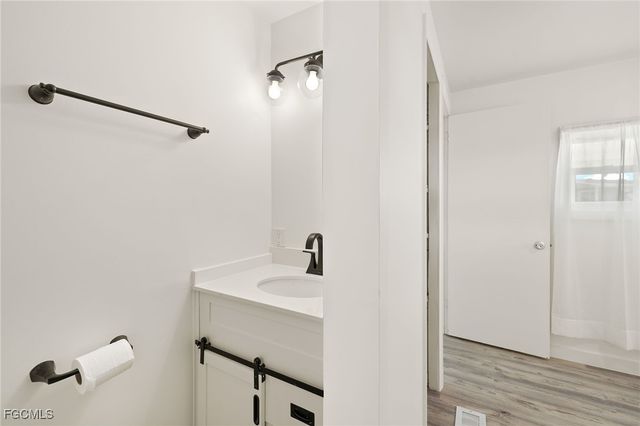 341 Mattie AVE, Fort Myers, FL 33908