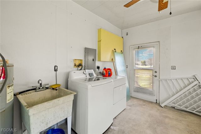 341 Mattie AVE, Fort Myers, FL 33908