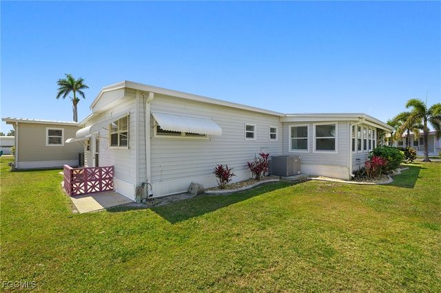 341 Mattie AVE, Fort Myers, FL 33908