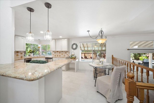 101 Thoreau Ln, Folsom, CA 95630