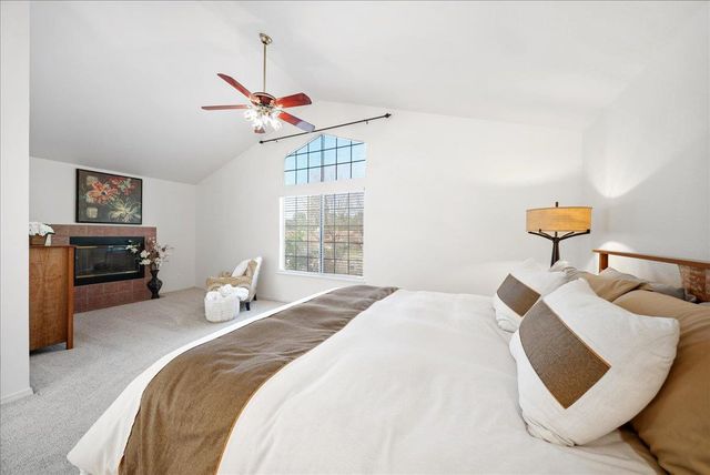 101 Thoreau Ln, Folsom, CA 95630