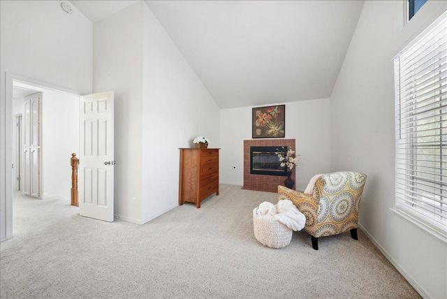 101 Thoreau Ln, Folsom, CA 95630