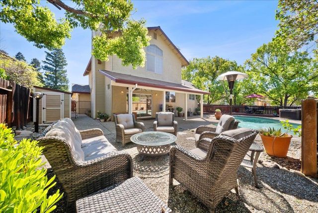 101 Thoreau Ln, Folsom, CA 95630