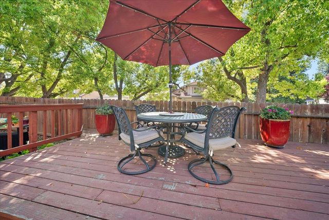 101 Thoreau Ln, Folsom, CA 95630