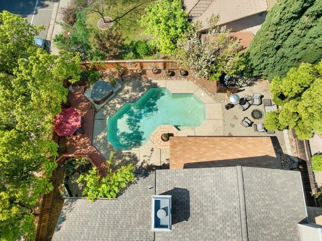 101 Thoreau Ln, Folsom, CA 95630