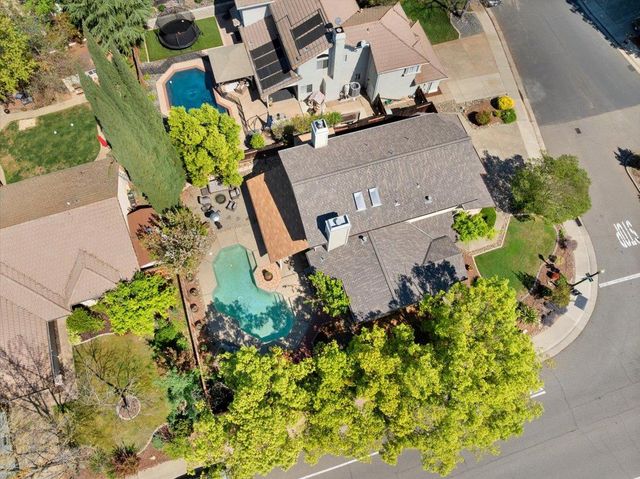 101 Thoreau Ln, Folsom, CA 95630