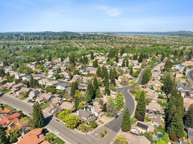 101 Thoreau Ln, Folsom, CA 95630