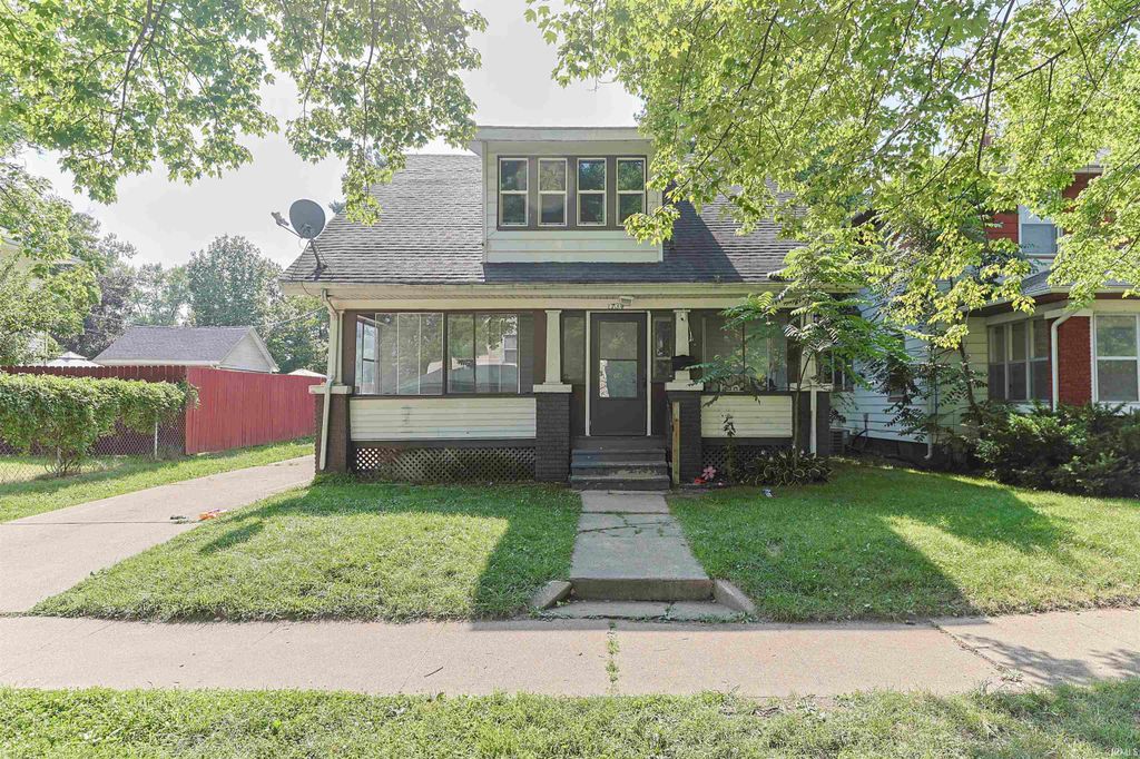 1733 Caroline Street, South Bend, IN 46613