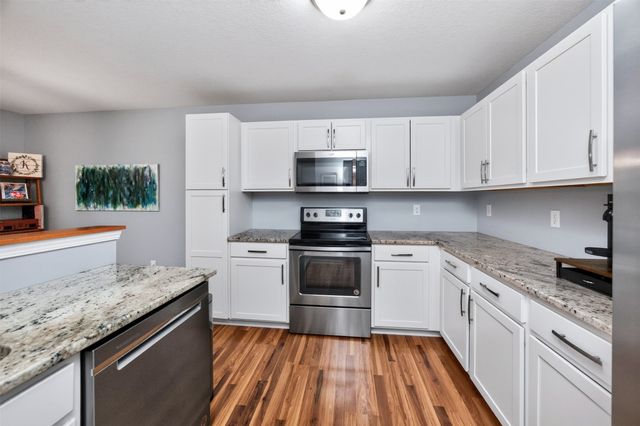860 SE Harper Drive, Waukee, IA 50263