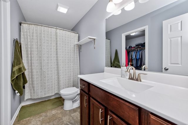 860 SE Harper Drive, Waukee, IA 50263