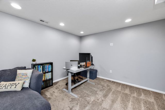 860 SE Harper Drive, Waukee, IA 50263