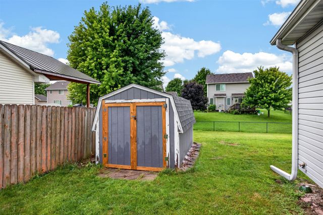 860 SE Harper Drive, Waukee, IA 50263