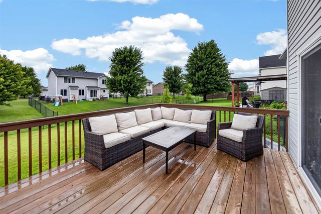 860 SE Harper Drive, Waukee, IA 50263