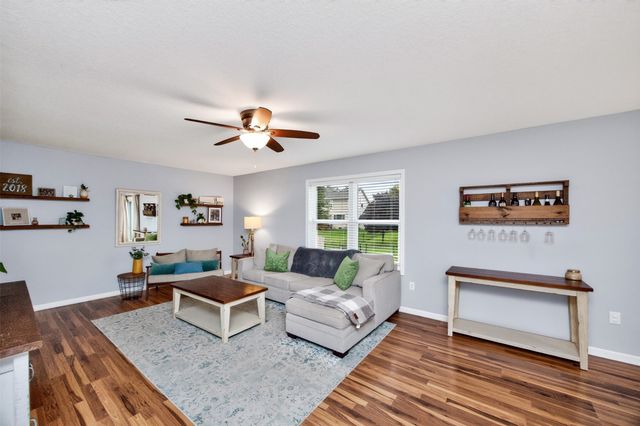 860 SE Harper Drive, Waukee, IA 50263