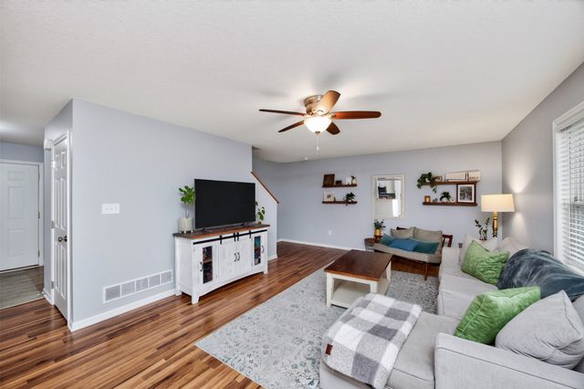 860 SE Harper Drive, Waukee, IA 50263