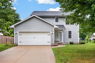860 SE Harper Drive, Waukee, IA 50263
