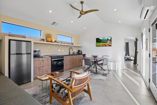 52744 Contour Terrace, Pioneertown, CA 92268