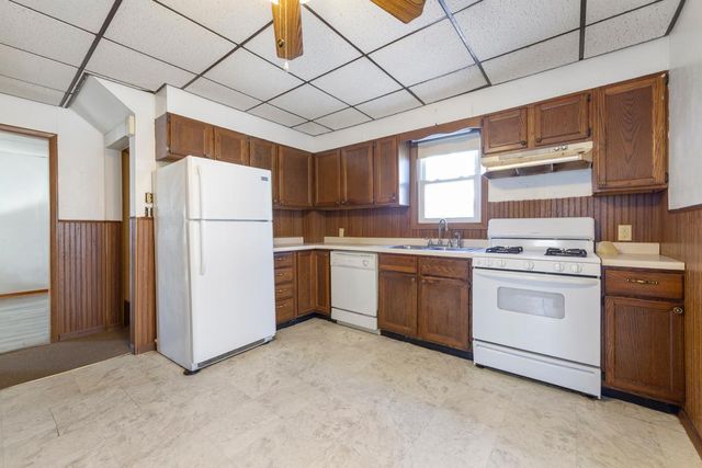 604 Ulstad Avenue, Albert Lea, MN 56007