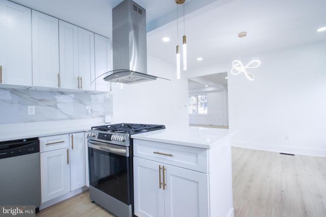 3304 OAKFIELD AVE, Baltimore, MD 21207