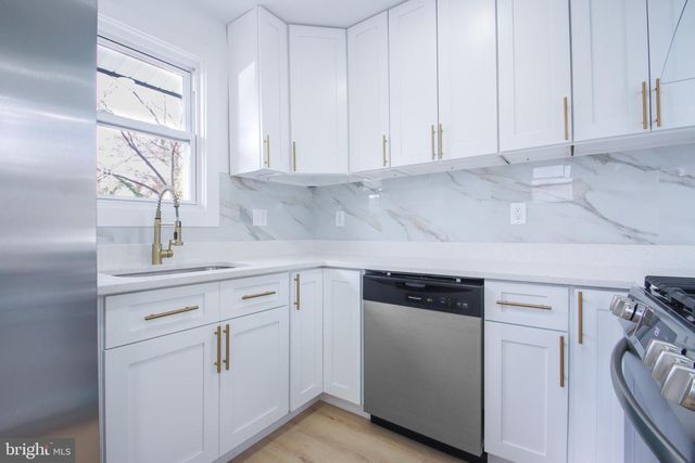 3304 OAKFIELD AVE, Baltimore, MD 21207