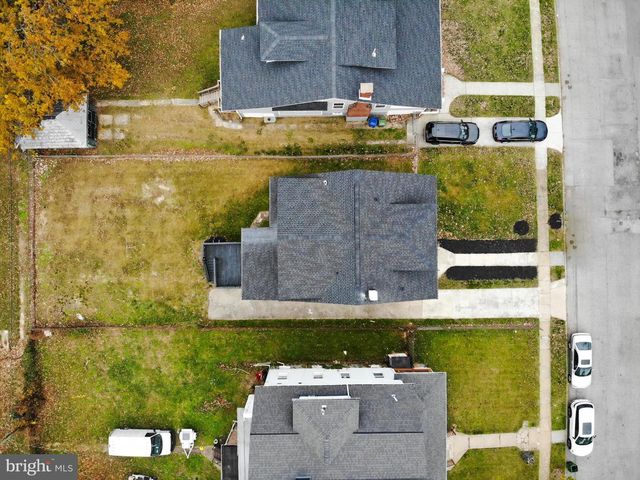 3304 OAKFIELD AVE, Baltimore, MD 21207