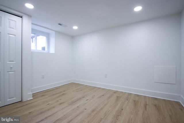 3304 OAKFIELD AVE, Baltimore, MD 21207