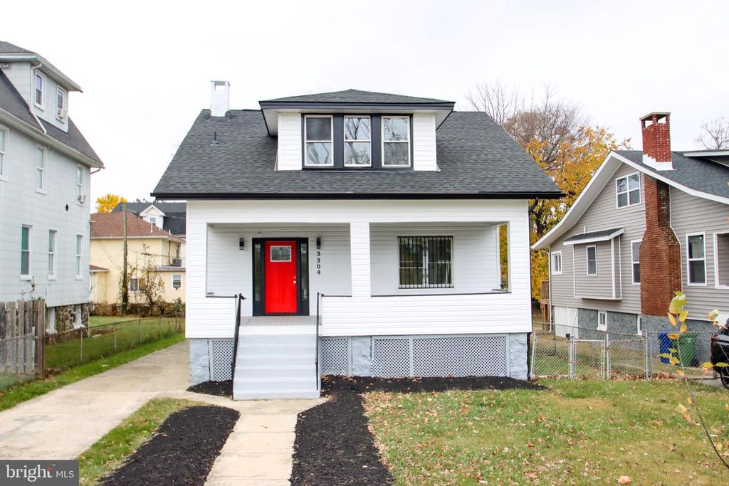 3304 OAKFIELD AVE, Baltimore, MD 21207
