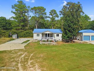 490 Vineyard Landing Road SE, Bolivia, NC 28422