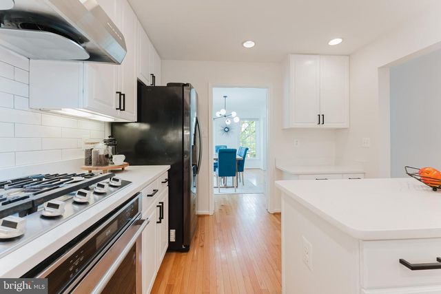 9505 SAILCLOTH PL, Burke, VA 22015