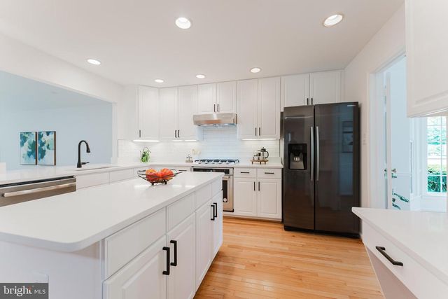 9505 SAILCLOTH PL, Burke, VA 22015