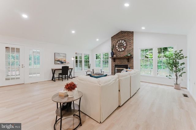9505 SAILCLOTH PL, Burke, VA 22015