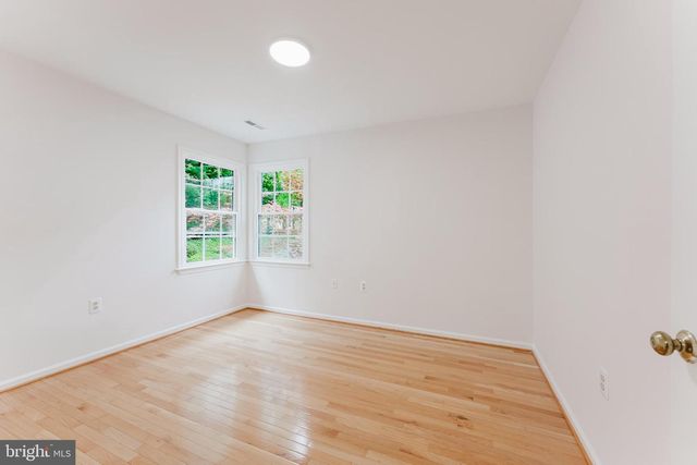 9505 SAILCLOTH PL, Burke, VA 22015