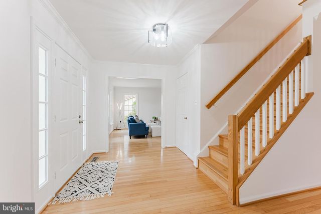 9505 SAILCLOTH PL, Burke, VA 22015