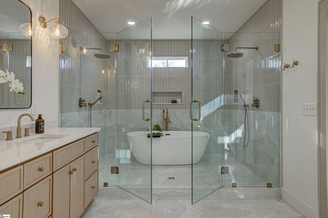 5 Plum Drive, Greenville, SC 29605