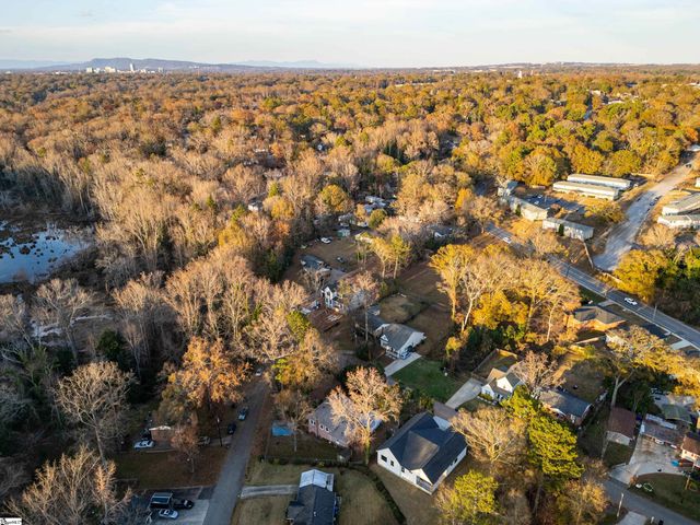 5 Plum Drive, Greenville, SC 29605