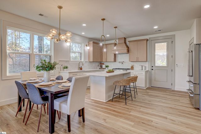 5 Plum Drive, Greenville, SC 29605