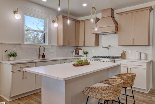 5 Plum Drive, Greenville, SC 29605