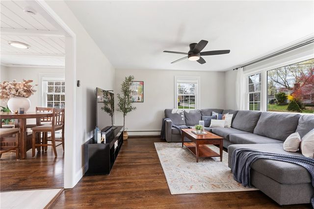 25 Overhill Road, Warren, RI 02885