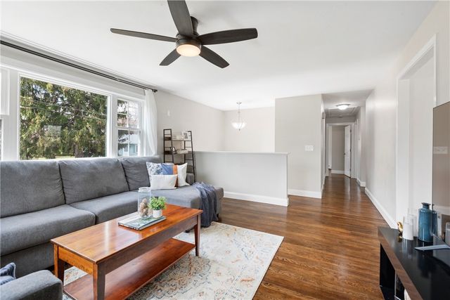 25 Overhill Road, Warren, RI 02885