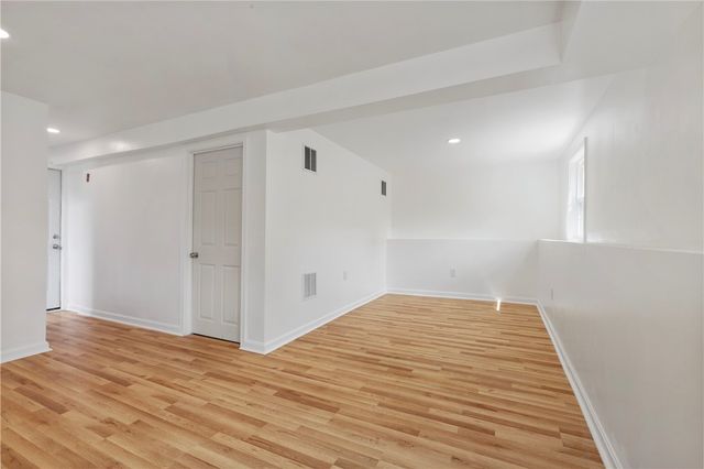 25 Overhill Road, Warren, RI 02885