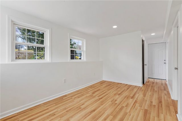 25 Overhill Road, Warren, RI 02885