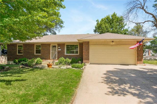 16016 W 151st Terrace, Olathe, KS 66062