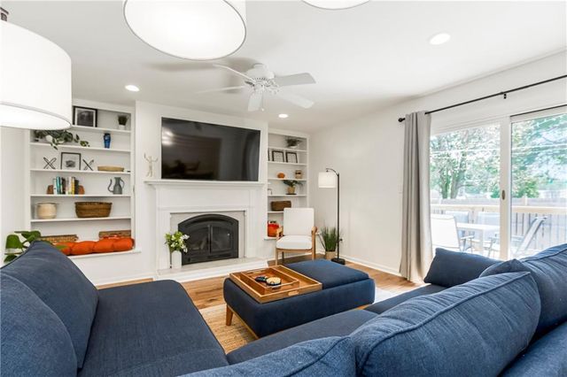 16016 W 151st Terrace, Olathe, KS 66062