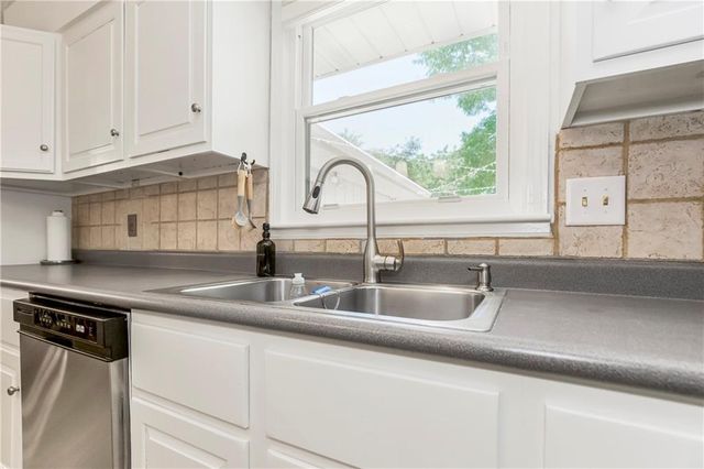 16016 W 151st Terrace, Olathe, KS 66062